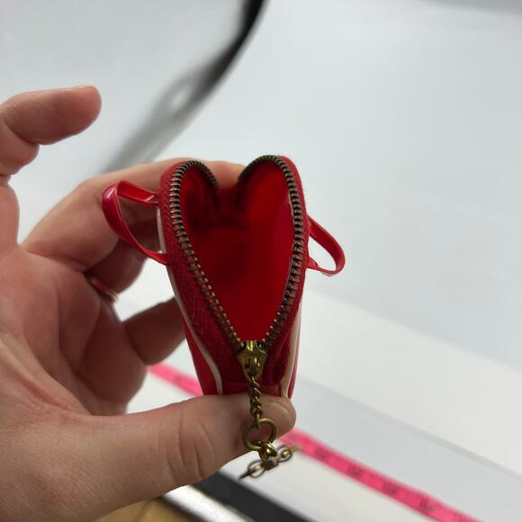Vtg Mini United Airlines Coin Purse Keychain Zippered Red Know For Extra Care - Picture 2 of 8